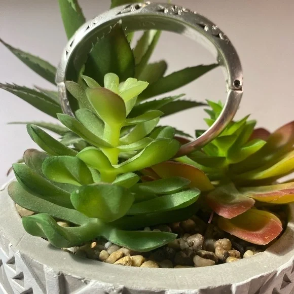 Brighton Silver Tone Clapper Vintage Bracelet Bangle 5/8” Wide w/Scroll Detail - Picture 4 of 5